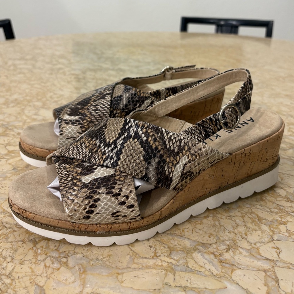 ANNE KLEIN HAVEN CORK WEDGE SANDAL S: 10